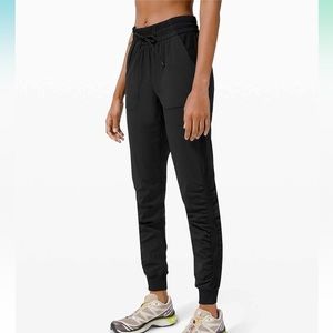 Lululemon Beyond the Studio Jogger Black
Athletic- used one time- Size 6